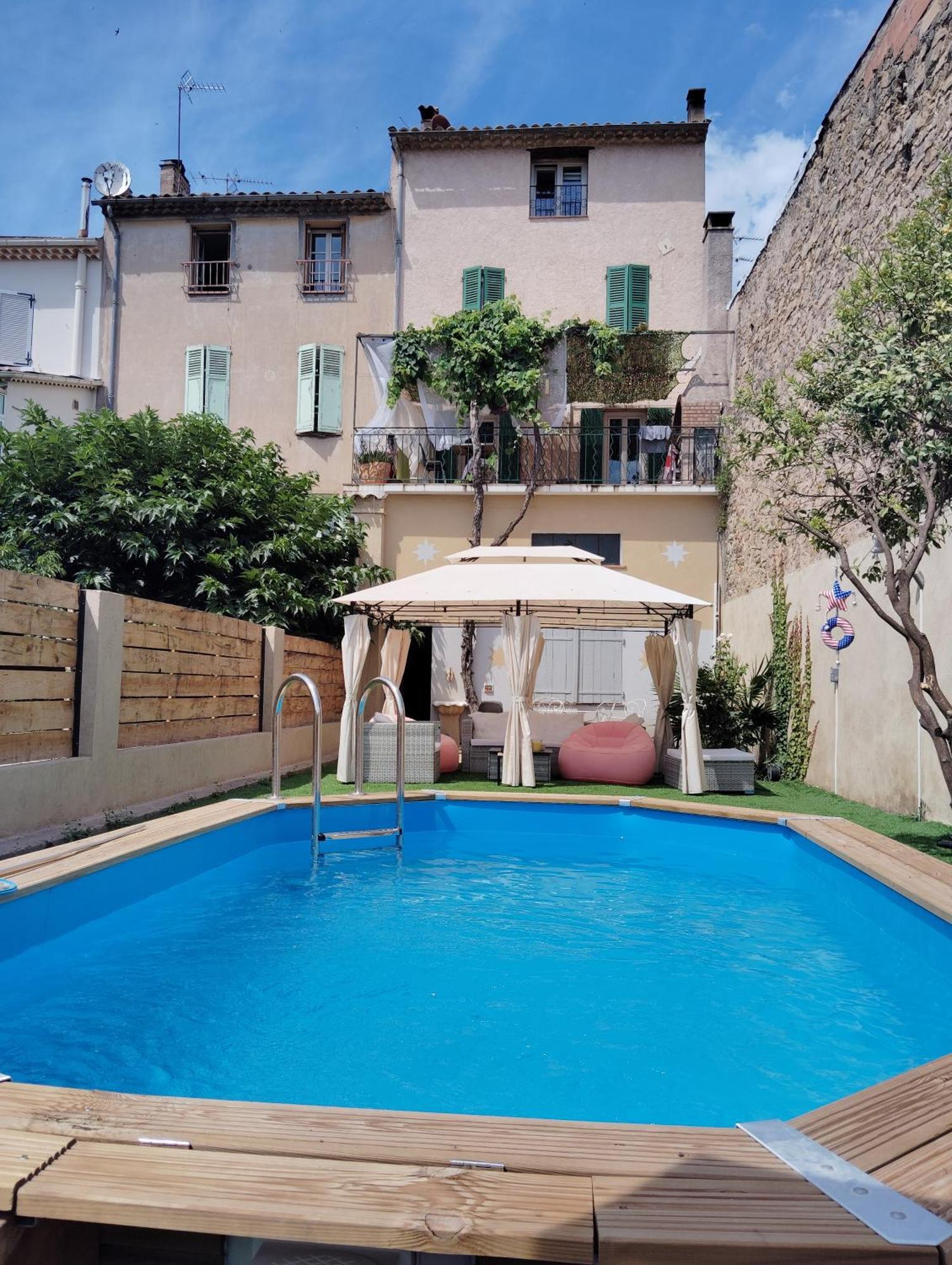 Maison Chez Marthe Le Muy Esterno foto